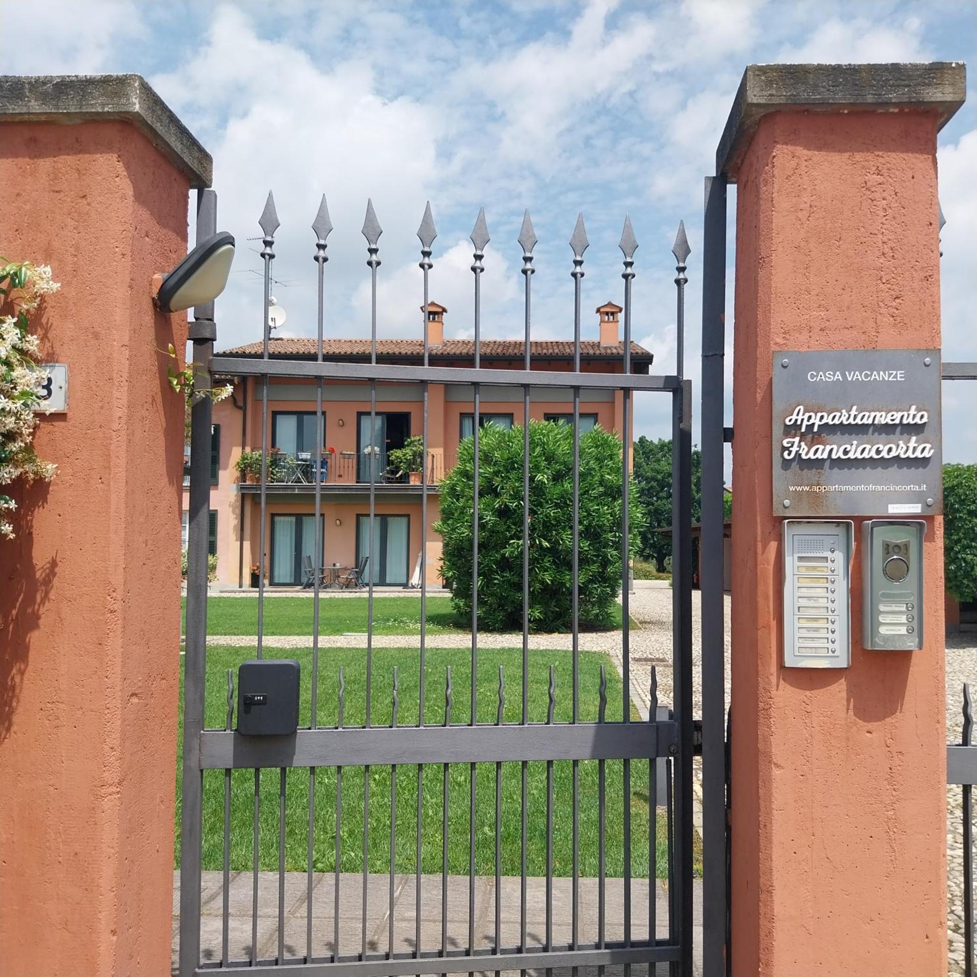 Appartamento Franciacorta Cazzago San Martino Ngoại thất bức ảnh
